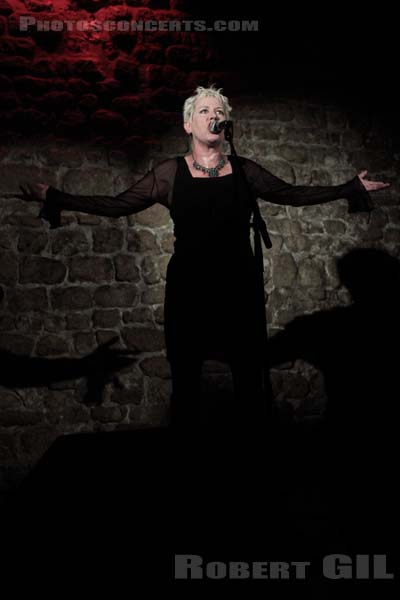 HAZEL O'CONNOR AND THE BLUJA PROJECT - 2010-05-02 - PARIS - Theatre de Nesle - 